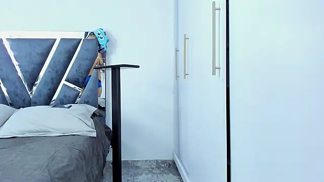 Snapshot of Zack_Froone chatting on 10-16-25, 01:45 Zack Froone online show from 10-16-25, 01:45