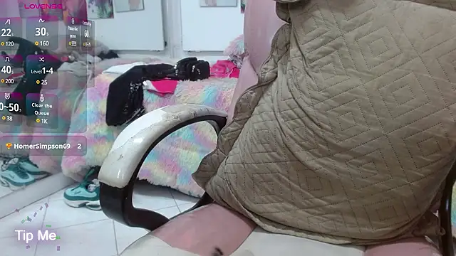 Snapshot of alegriamartinez chatting on 02-19-25, 04:00 alegriamartinez online show from 02-19-25, 04:00