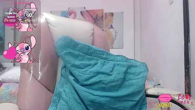 Snapshot of alegriamartinez chatting on 10-06-25, 07:33 alegriamartinez online show from 10-06-25, 07:33