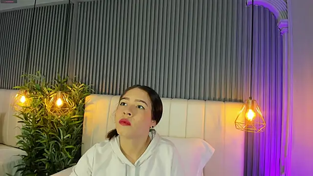 SaraRiley online show from 12-13-25, 10:37