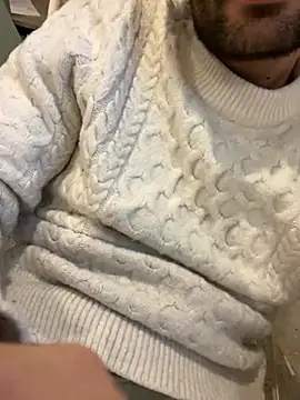 Snapshot of athenphysics chatting on 01-15-25, 03:29 athenphysics online show from 01-15-25, 03:29