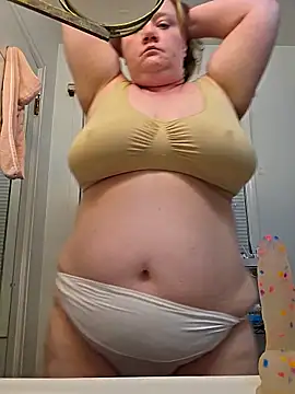 Snapshot of virgieblanca chatting on 05-04-26, 03:02 virgieblanca online show from 05-04-26, 03:02