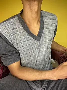 MoiseXxx 777 online show from 02-08-25, 09:24