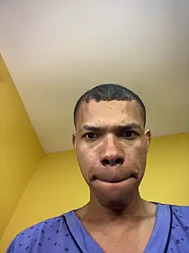 MoiseXxx 777 online show from 03-12-25, 06:40
