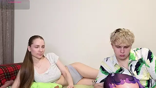 Emily and Ilumi online show from 02-27-26, 03:17