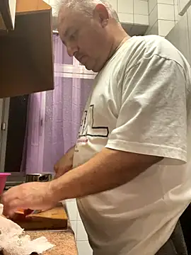 Russirayu online show from 10-15-25, 06:30