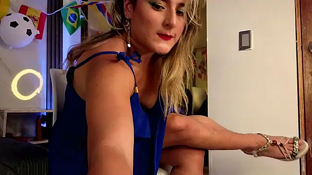 CandyQueenGold online show from 06-13-26, 07:01
