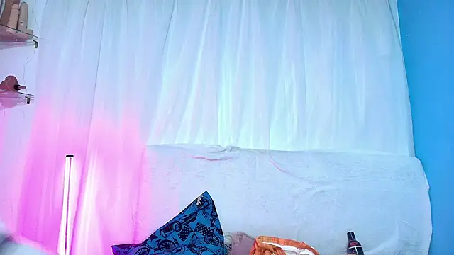 Natasha Wilde  online show from 12-19-24, 10:00