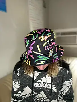 4kUsh2Fashion0 online show from 02-02-25, 04:32