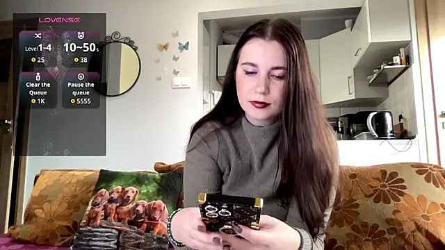 Teylor Love online show from 11-14-25, 01:10