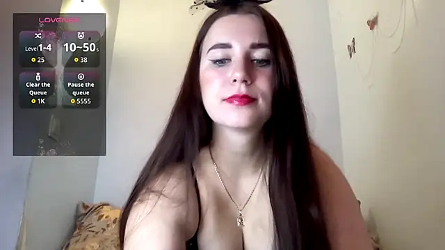 Teylor Love online show from 12-16-25, 03:28
