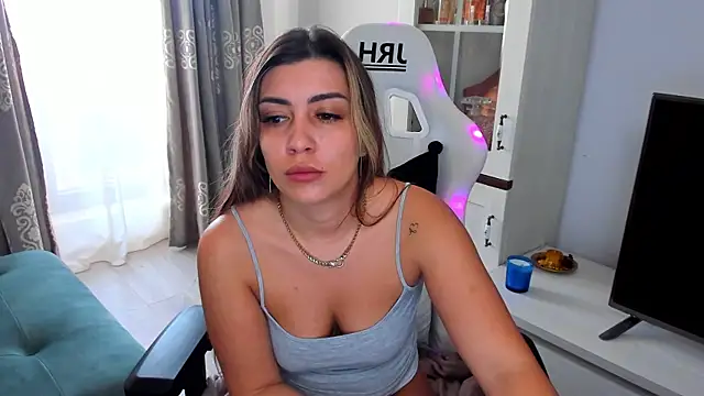 Snapshot of EveEvian chatting on 01-14-25, 08:52 EveEvian online show from 01-14-25, 08:52