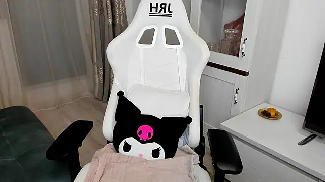 Snapshot of EveEvian chatting on 03-05-25, 04:46 EveEvian online show from 03-05-25, 04:46