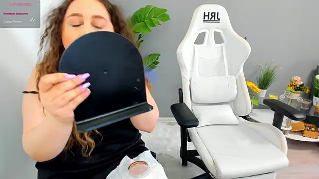 EveEvian online show from 05-31-26, 11:06