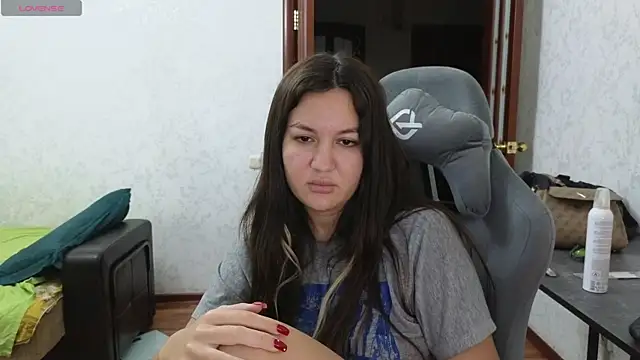 Snapshot of Nelly_Fischer chatting on 03-09-25, 08:21 Nelly Fischer online show from 03-09-25, 08:21