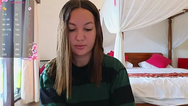 Snapshot of Nelly_Fischer chatting on 12-14-25, 12:05 Nelly Fischer online show from 12-14-25, 12:05