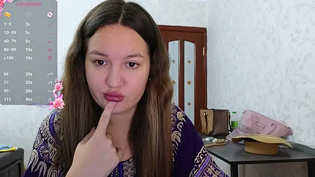 Snapshot of Nelly_Fischer chatting on 07-25-26, 09:01 Nelly Fischer online show from 07-25-26, 09:01