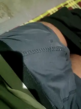 Snapshot of samlord261 chatting on 10-12-25, 10:36 samlord261 online show from 10-12-25, 10:36