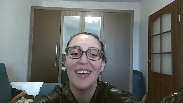 Ulyana72882 online show from 02-05-25, 12:27