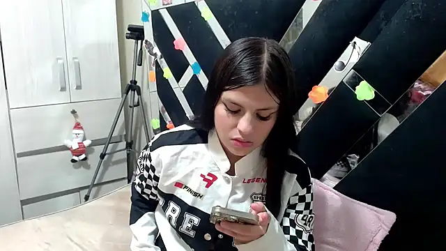Snapshot of katery_wok11 chatting on 04-26-26, 03:48 katery wok11 online show from 04-26-26, 03:48