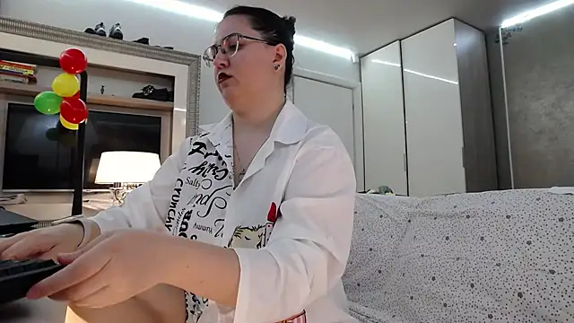 ILoveToFeelU online show from 05-19-26, 02:12