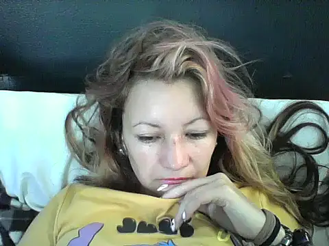 Snapshot of Paulita_x3 chatting on 01-11-25, 11:56 Paulita x3 online show from 01-11-25, 11:56