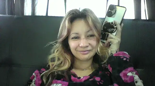 Snapshot of Paulita_x3 chatting on 03-20-25, 11:16 Paulita x3 online show from 03-20-25, 11:16