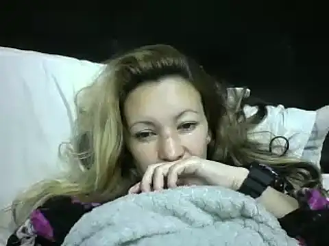 Snapshot of Paulita_x3 chatting on 10-31-25, 11:11 Paulita x3 online show from 10-31-25, 11:11