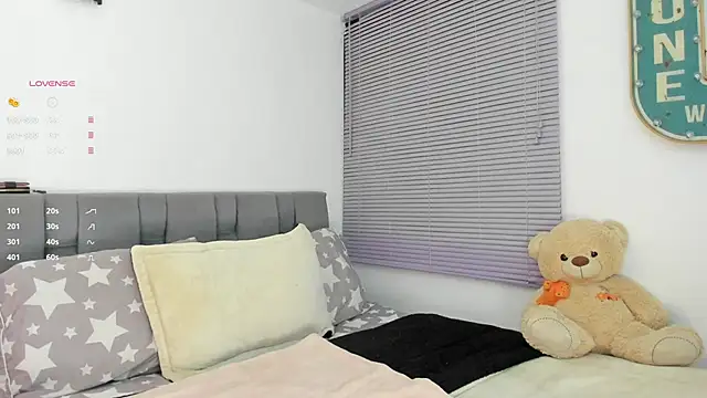 Gigi-bom online show from 09-12-25, 12:33