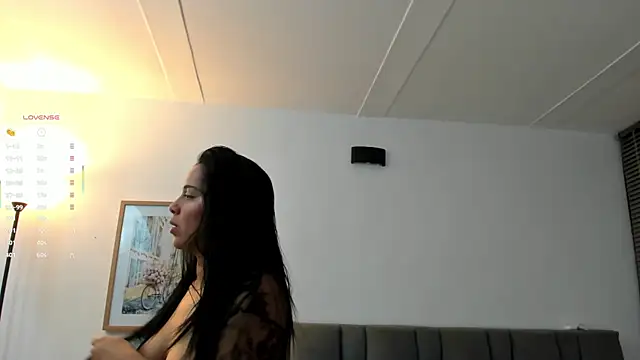 Gigi-bom online show from 12-21-25, 01:46