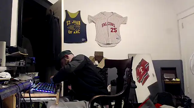 Snapshot of sledge901 chatting on 01-17-25, 06:26 sledge901 online show from 01-17-25, 06:26