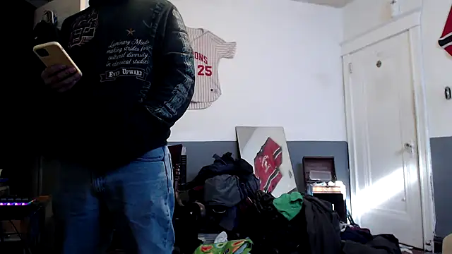 Snapshot of sledge901 chatting on 02-01-25, 03:07 sledge901 online show from 02-01-25, 03:07