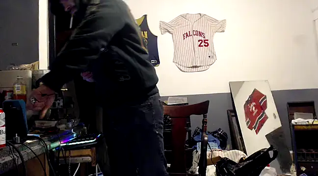 Snapshot of sledge901 chatting on 02-07-25, 11:55 sledge901 online show from 02-07-25, 11:55