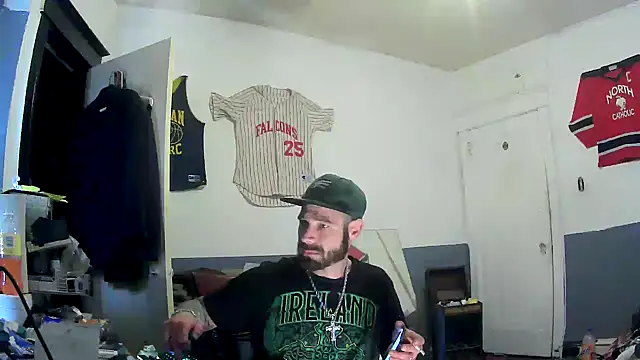 Snapshot of sledge901 chatting on 02-13-25, 06:38 sledge901 online show from 02-13-25, 06:38