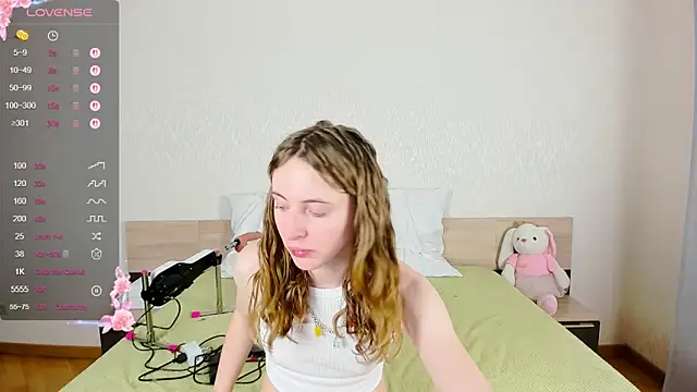 Cowell Adelina online show from 10-03-25, 09:28