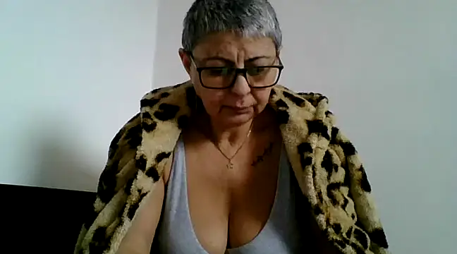 roseblak42 online show from 02-16-25, 10:21