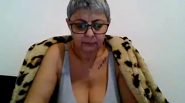 roseblak42 online show from 03-01-25, 03:38