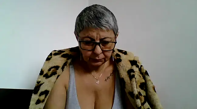 roseblak42 online show from 03-02-25, 09:10