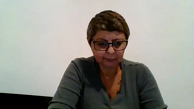 roseblak42 online show from 11-05-25, 03:45