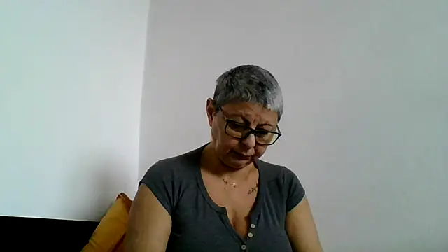 roseblak42 online show from 12-17-25, 09:15