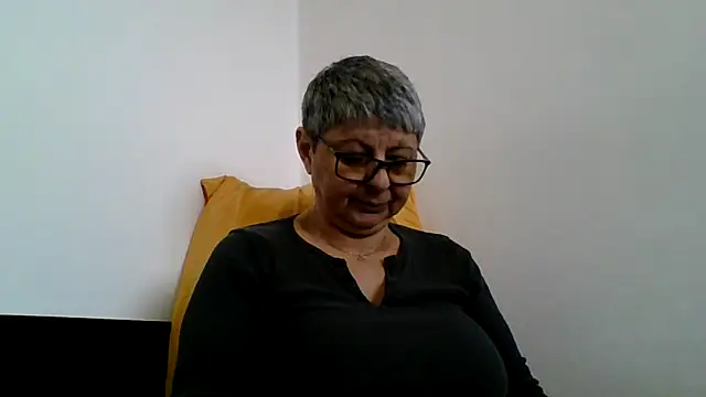 roseblak42 online show from 02-25-26, 01:10