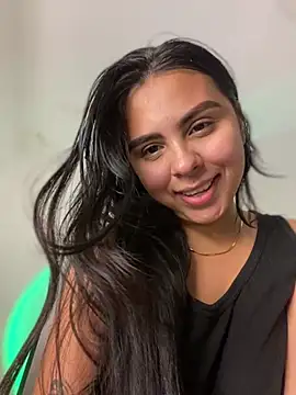 Snapshot of Alessiasex_ chatting on 12-28-24, 02:53 Alessiasex online show from 12-28-24, 02:53