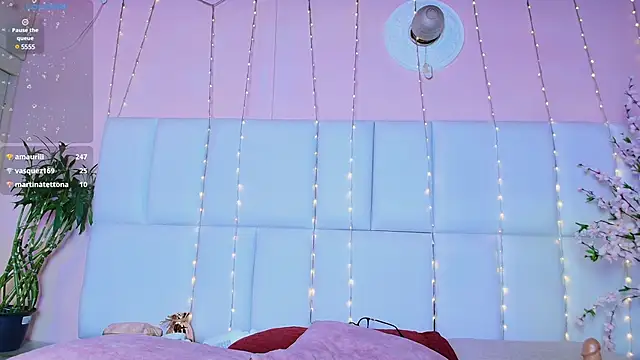 kiana cream online show from 03-01-25, 03:38