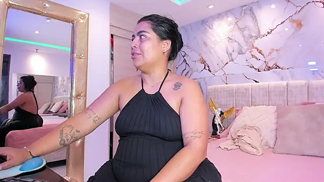 kiana cream online show from 11-28-25, 11:24