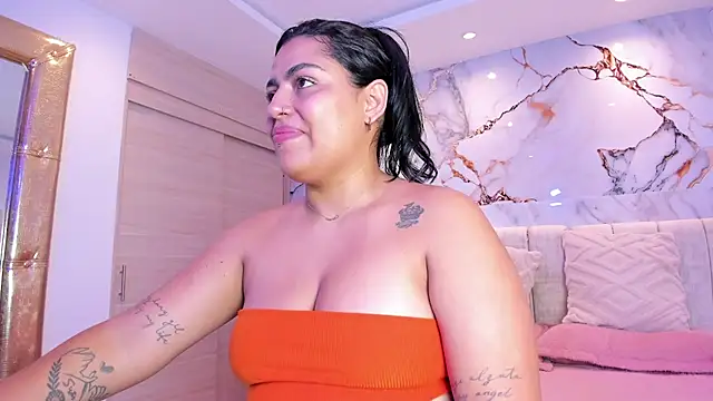 kiana cream online show from 12-19-25, 12:34