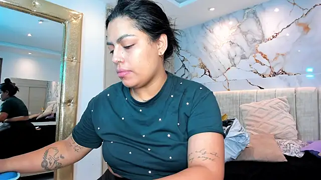 kiana cream online show from 02-06-26, 10:29