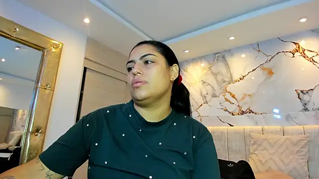 kiana cream online show from 06-19-26, 11:47