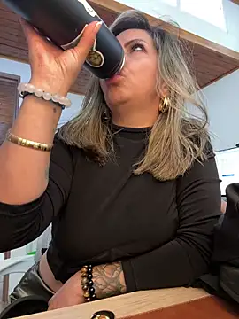  Abril-Office1 online show from 01-08-25, 06:31