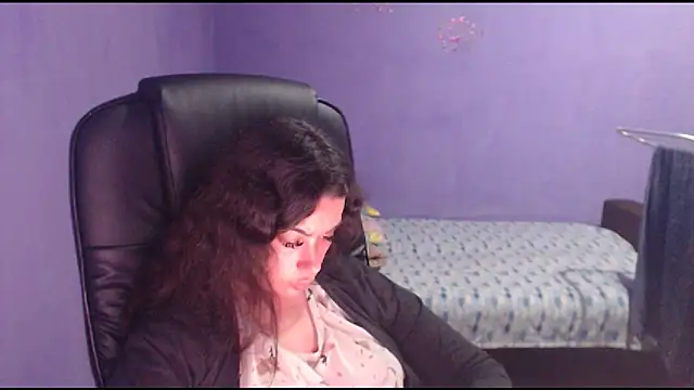 LovelyJulliette online show from 02-04-25, 06:27
