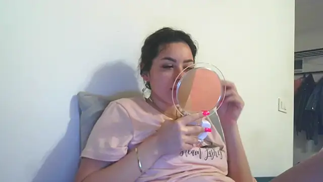 LovelyJulliette online show from 11-29-25, 02:20